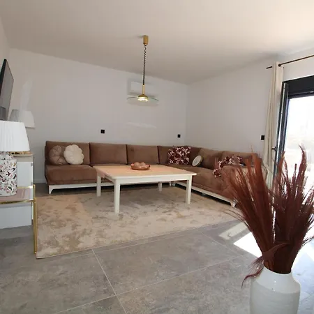 Lea Mar Villa Antonci