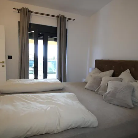 Lea Mar Villa